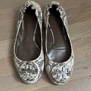 Tory Burch Cream and Black Snakeskin Loafers